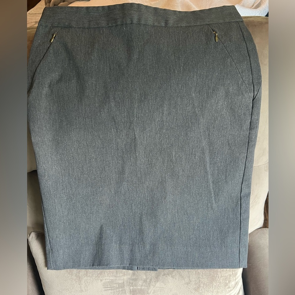 THE LIMITED - Gray pencil skirt - size 6
